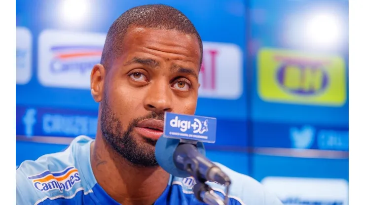 Zagueiro Dedé define futuro para temporada de 2020