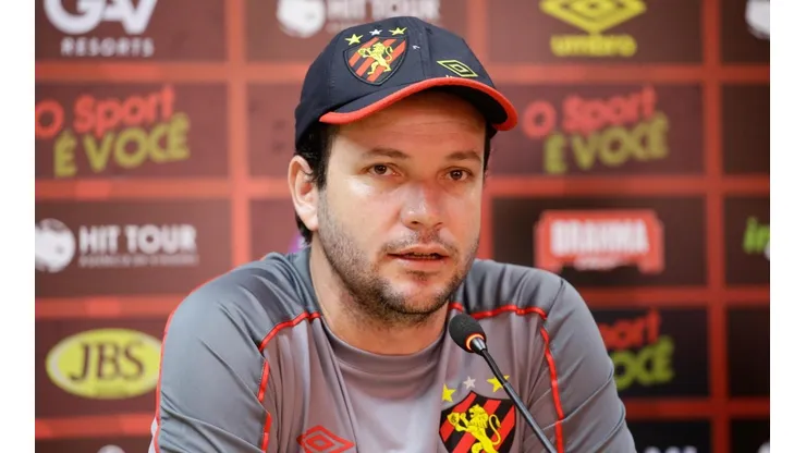 Equipe médica do Sport recebe dois jogadores e libera outros dois atletas