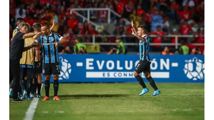 Renato elogia Matheus Henrique e fala sobre lesão de Geromel