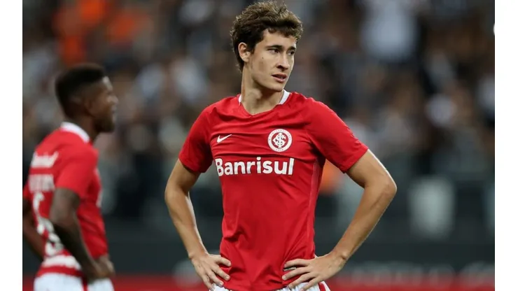 Rodrigo Dourado deverá voltar a atuar em abril pelo Inter