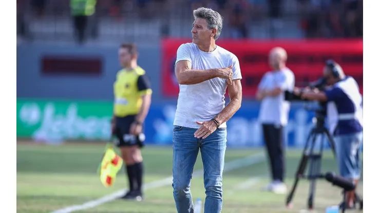 Renato Portaluppi dará chance para Thiago Neves