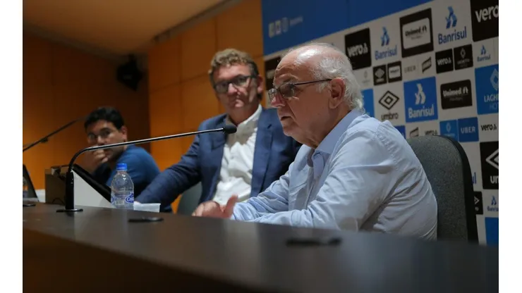 Romildo Bolzan revela onde Grêmio jogará contra Univ. Católica-CHI