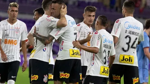 Tiago Nunes deve promover mudanças no Corinthians