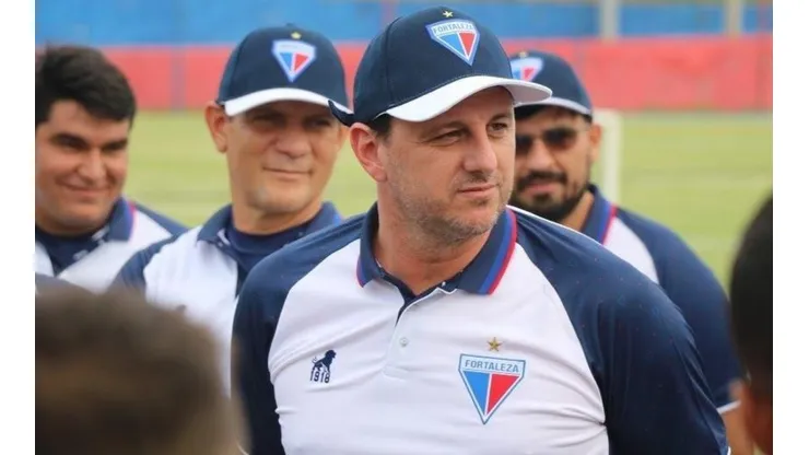 Ceni ainda não sabe qual será a formação inicial do time