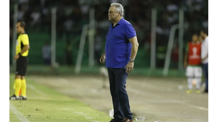 Abel Braga ganha uma peça fundamental para jogo de sábado