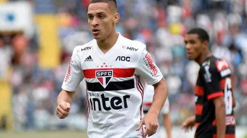 Medalhão do São Paulo dá conselho para Antony