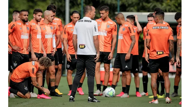 Dudamel mexe no esquema tático do Galo