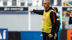 Tiago Nunes planeja enxugar elenco do Corinthians