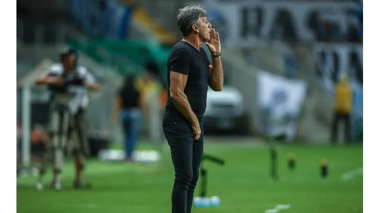 Renato reclama de arbitragem após Grêmio ser derrotado em final do primeiro turno