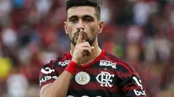Arrascaeta se envolve em polêmica ao responder site