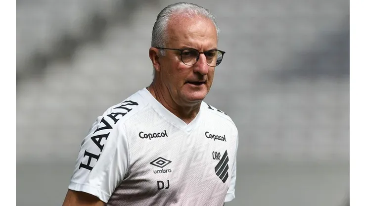 Dorival não fica em cima do muro sobre saída de Rony