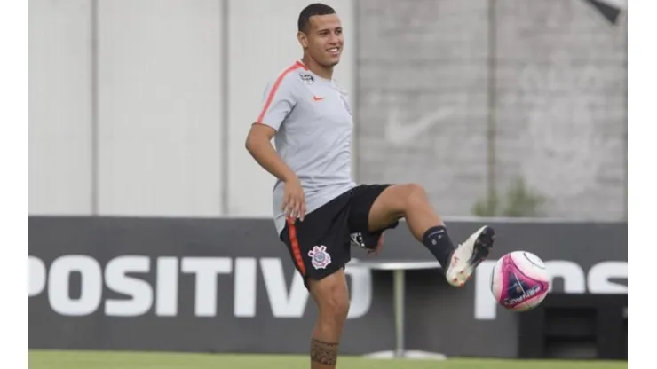 Tiago Nunes planeja trabalho exclusivo com três atletas e variações táticas