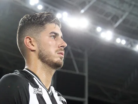 Botafogo encaminha contratação de dupla artilheira