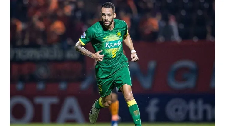 Duílio Monteiro monitora outros atletas da China