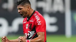 Palmeiras envolve atacante no pacote e fica próximo de anunciar Rony