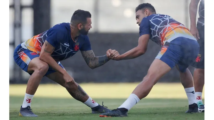 Abel tem nome forte à disposição para partida diante do Oriente Petrolero