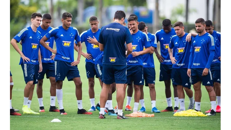 Adilson Batista escala time do Cruzeiro para partida contra o Patrocinense
