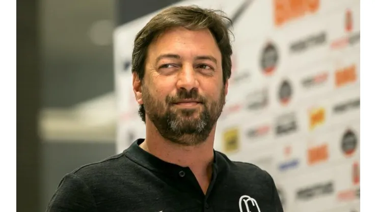 Corinthians segue ativo por reforço de peso