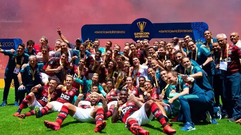 Taça no armário: Flamengo aplicou 3×0 no Athletico-PR (Foto: Alexandre Vidal/CRF/Divulgação)