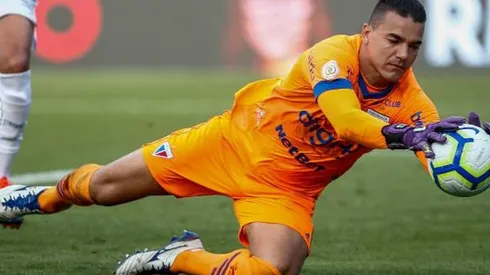 Felipe Alves abre o jogo pela 1ª vez após revés diante do Independiente