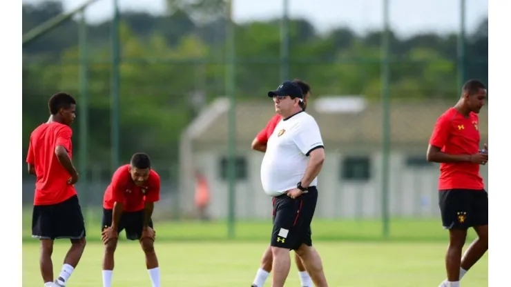 Sport pode buscar ex-treinador do clube para o lugar de Guto Ferreira
