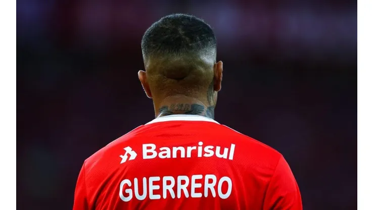 Internacional acaba com novela e define futuro de Guerrero