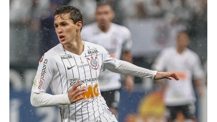 Corinthians age rápido e estende vínculo com outro destaque do elenco