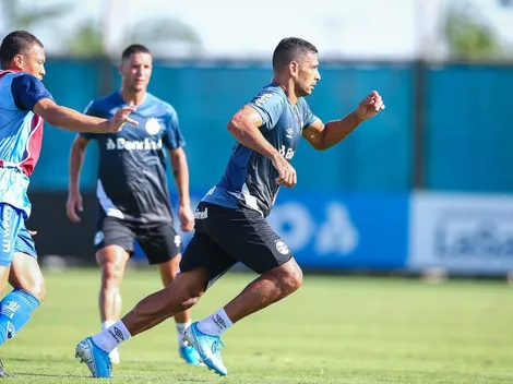 Com show de novos reforços, Grêmio goleia em jogo-treino; atacante "arquivado" balança as redes