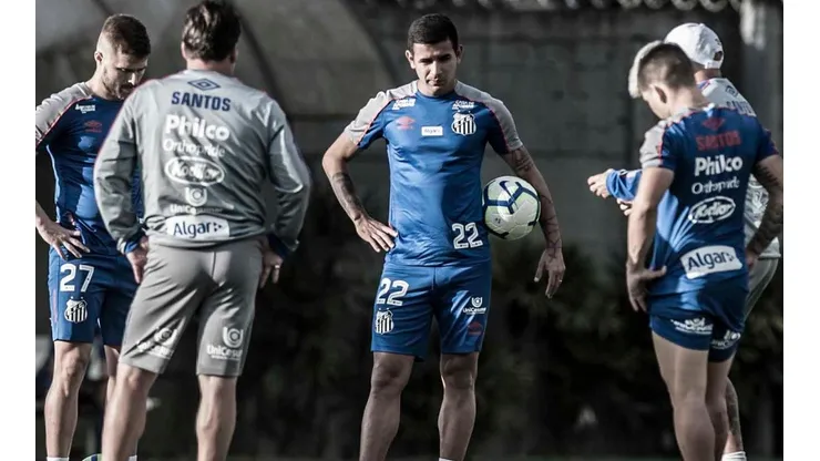Derlis González deve deixar o Santos, diz imprensa paraguaia