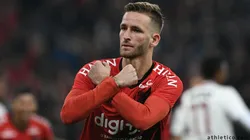 Léo Pereira se declara: "Melhor momento da minha carreira"