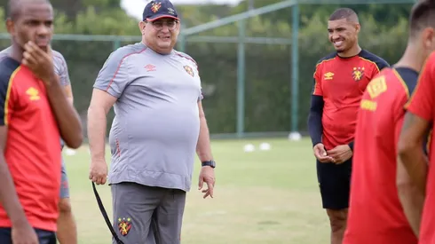 Guto Ferreira fala sobre os goleiros do Sport