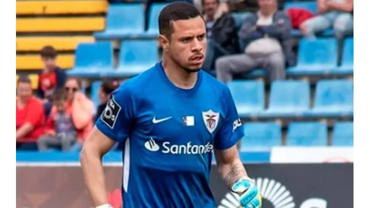 Buscando aumentar o número de peças por posição em seu elenco, Fluminense encaminha contratação de goleiro ex-Flamengo e Portuguesa