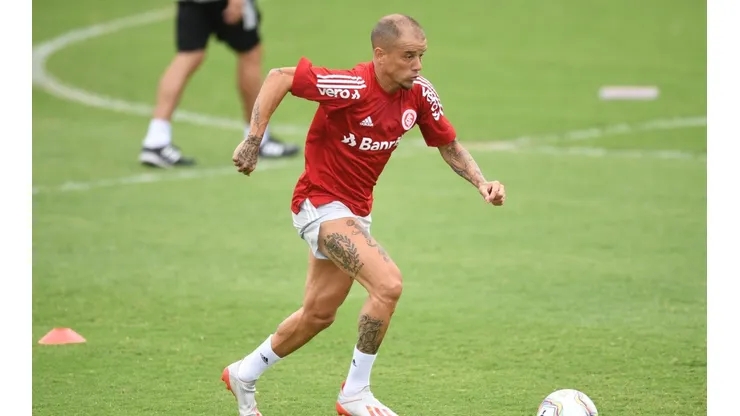 D'Alessandro valoriza renovação com o Inter