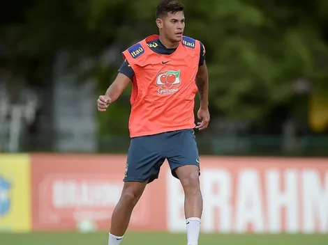 Cobiçado pelo futebol europeu, Bruno Guimarães conversa com a imprensa