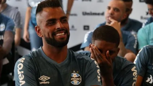 Grêmio adia cirurgia de Maicon