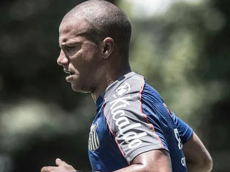 Sánchez se reapresenta no CT Rei Pelé