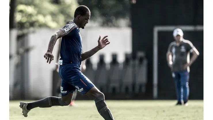 Santos renova com Luiz Felipe até 2024