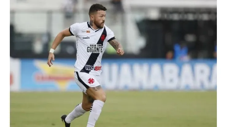Enquanto se despede do Vasco, Rossi fica ainda mais próximo do Ceará