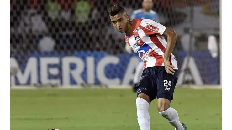 Corinthians anuncia Víctor Cantillo