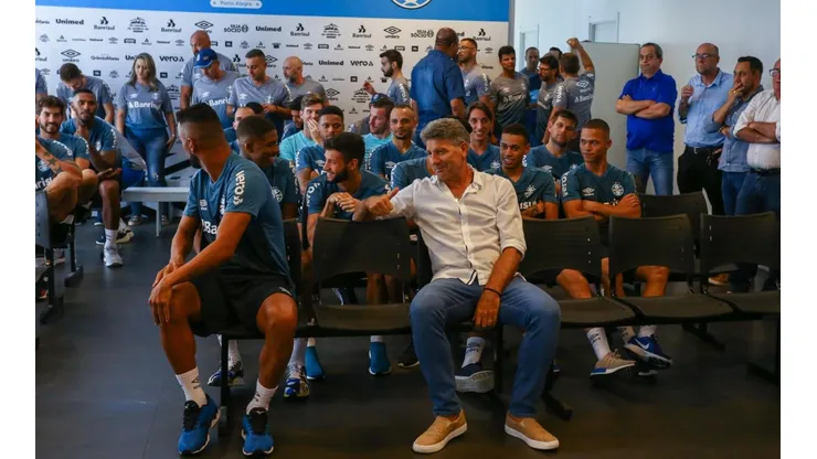 Renato Portaluppi passa por procedimento cirúrgico