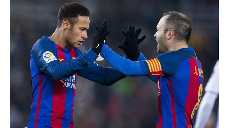 Iniesta elogia Neymar e defende sua volta para o Barcelona