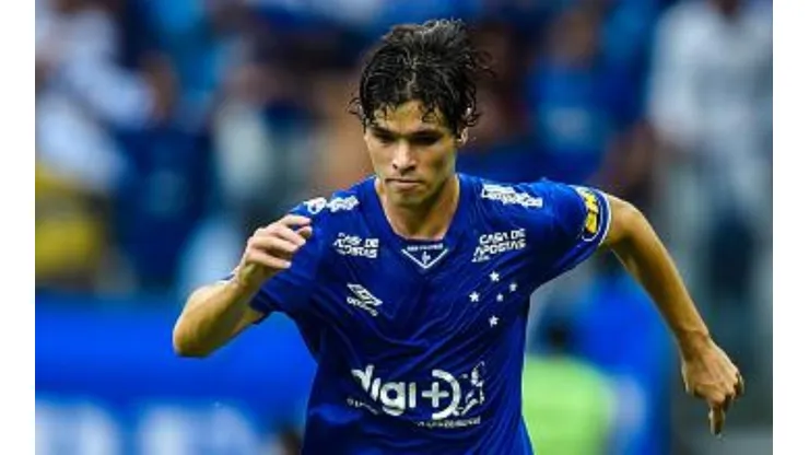 Inter poderá desistir de contratação do lateral Dodô