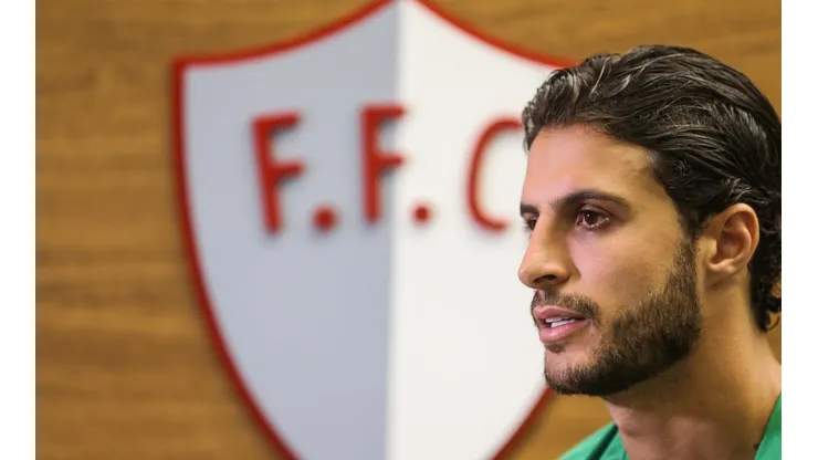 Fluminense anuncia Hudson