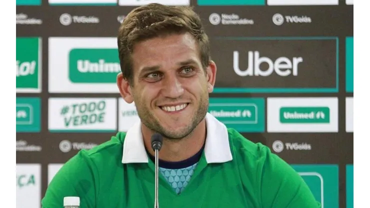 Com Ceará e Botafogo de olho, negociações entre Goiás e Rafael Moura se encerram e futuro de jogador é definido para 2020