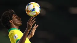 Talles Magno volta e Vasco aguarda DM para importante decisão sobre defensores