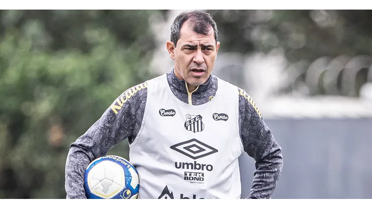 Carille vetou possibilidade de negociação de Aderlan, titular da LD do Peixe - Foto: Raul Baretta/Santos FC