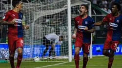 Germán Cano está sem clube, mas pode desembarcar em solo carioca