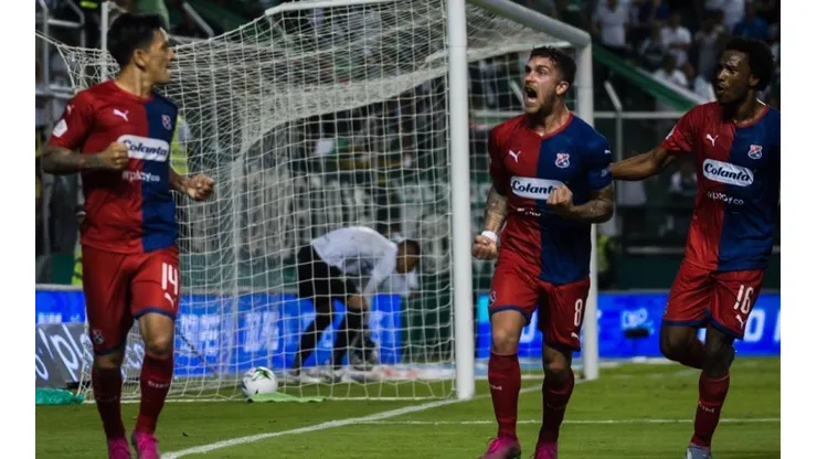 Germán Cano está sem clube, mas pode desembarcar em solo carioca