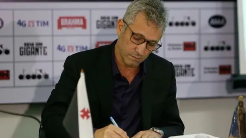 Vasco consegue liberar penhora de R$ 22 milhões