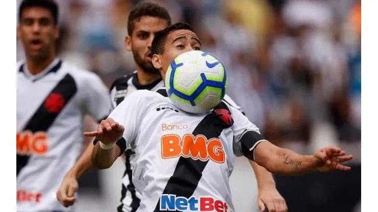 Vasco define moldes de patrocínio da Havan